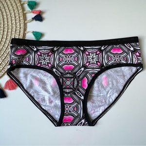 Victoria's Secret VTG Cotton Hiphugger Panty Black Geo Small NWT